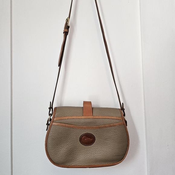 Vintage Dooney and Bourke Tack Bag. R52. - Picture 2 of 15